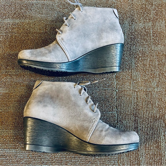 Dansko Gray Cadee Lace Up Chukka Ankle Booties Boots, size 40 9.5 10 - Picture 4 of 12